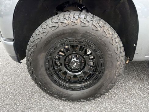 Used 2022 Chevrolet Silverado 1500 RST w/ Z71 Off-Road Package AWD/4WD image 10