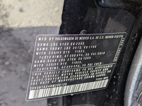 Used 2024 Volkswagen Tiguan Wolfsburg Edition image 29