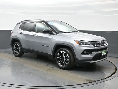 Used 2022 Jeep Compass Limited AWD/4WD image 11