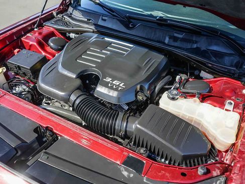 Used 2020 Dodge Challenger SXT w/ Driver Convenience Group image 21