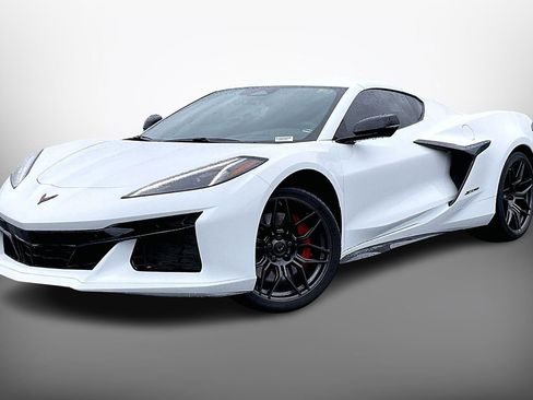 Used 2024 Chevrolet Corvette Z06 w/ Battery Protection Package image 2