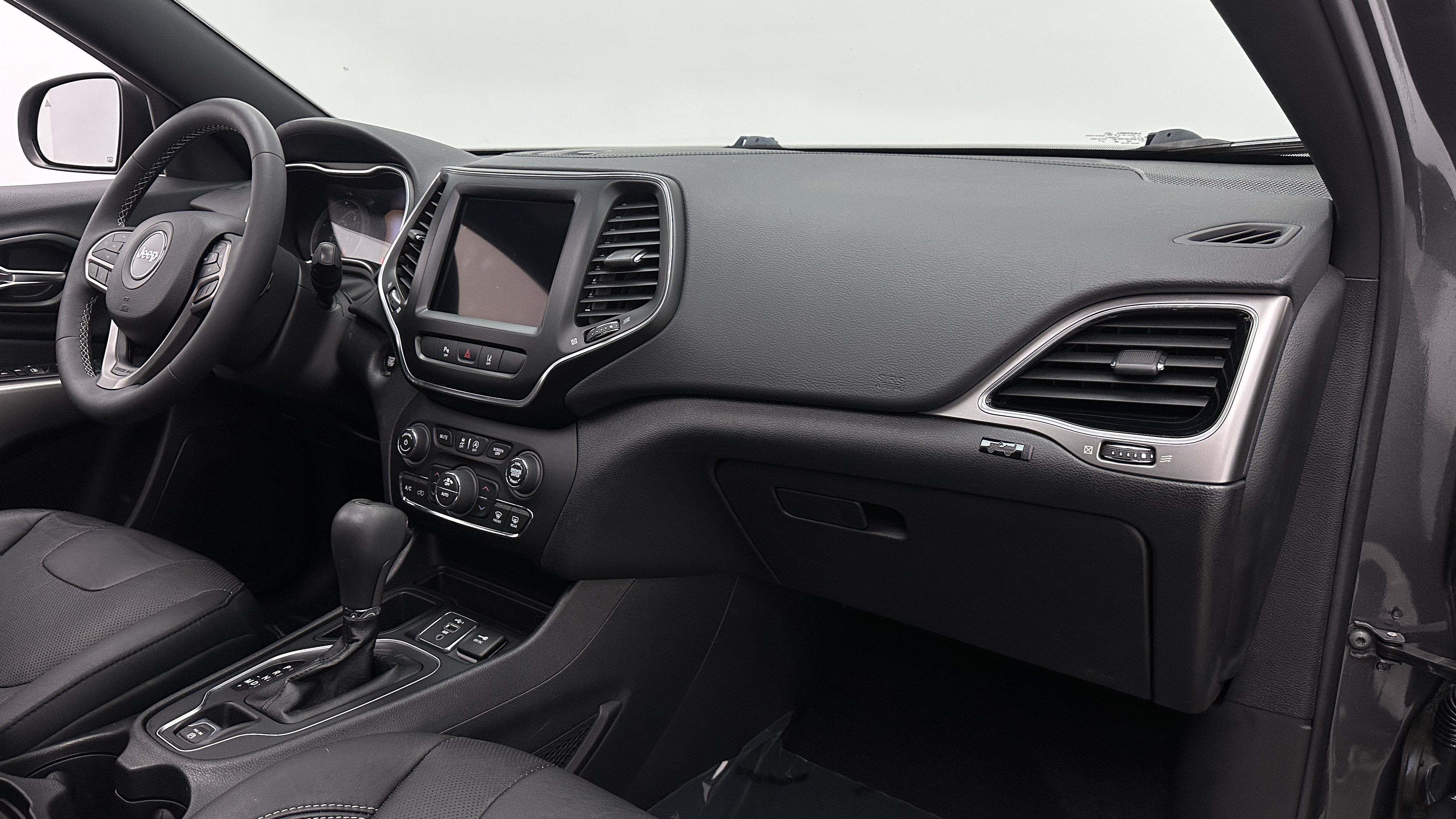 Used 2021 Jeep Cherokee Latitude Lux 80th Anniv w/ Quick Order Package 26U 80TH FWD image 40