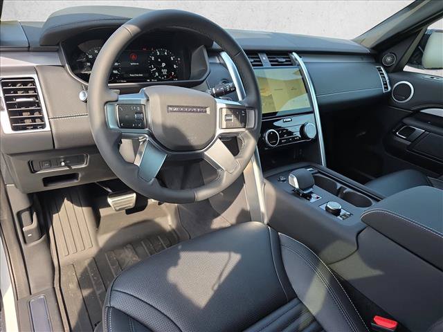 New 2026 Land Rover Discovery Limited Edition AWD/4WD image 18