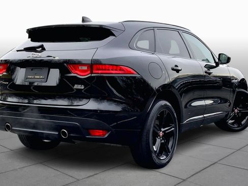 Used 2017 Jaguar F-PACE R-Sport image 13