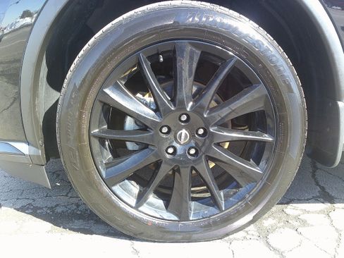 Used 2024 Nissan Murano SV w/ SV Midnight Edition Package image 12