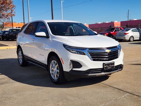 Certified 2024 Chevrolet Equinox LT image 4