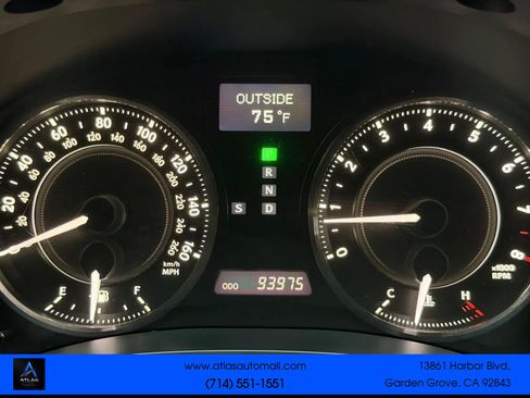 Used 2010 Lexus IS 350C RWD image 29
