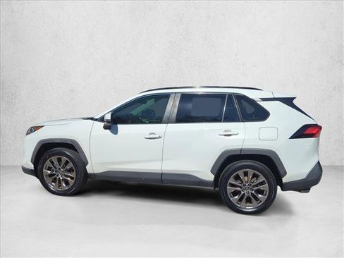 Certified 2019 Toyota RAV4 XLE Premium FWD image 8