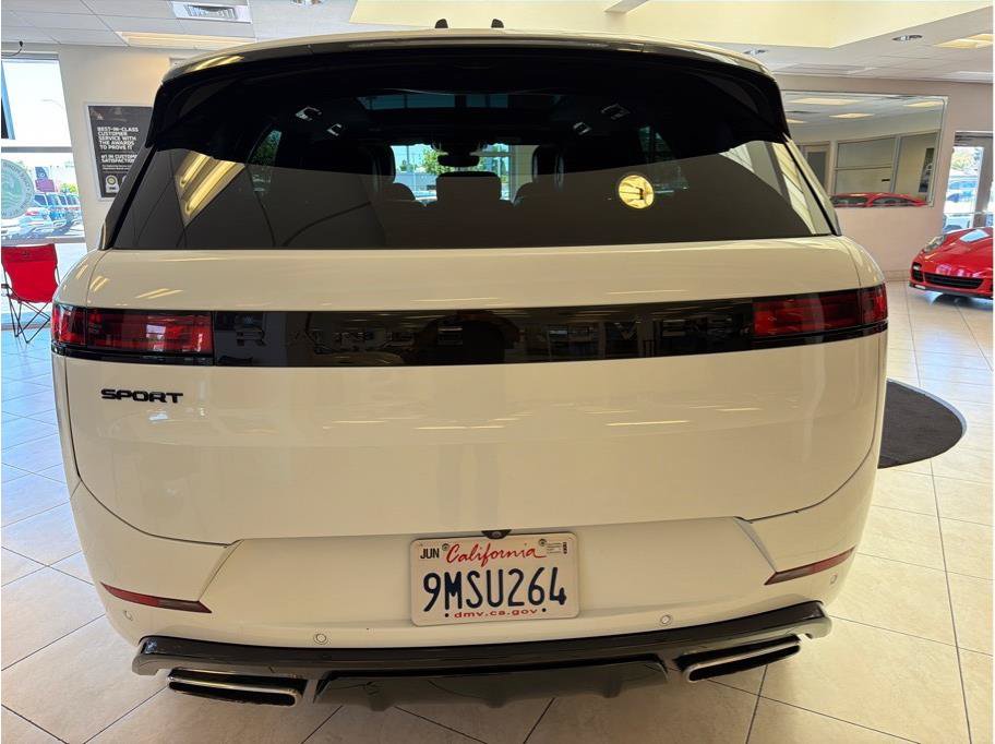 Used 2024 Land Rover Range Rover Sport Dynamic SE AWD/4WD image 6