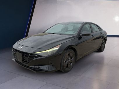 Used 2022 Hyundai Elantra SEL w/ Convenience Package