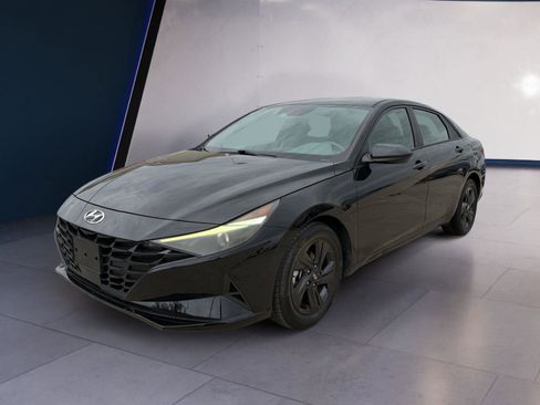 Used 2022 Hyundai Elantra SEL w/ Convenience Package image 1