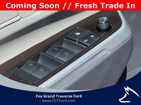 Used 2023 Toyota Sienna XLE FWD image 16