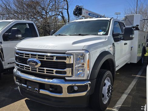 New 2023 Ford F550 4x4 SuperCab Super Duty image 4
