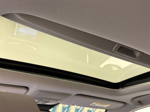 Used 2020 Honda CR-V Touring image 14