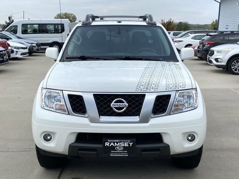 Used 2020 Nissan Frontier PRO-4X w/ Pro-4x Utility Package image 9