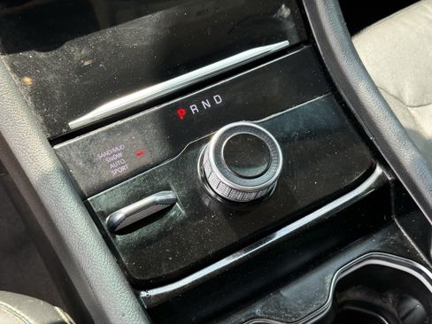 Used 2021 Jeep Grand Cherokee L Limited w/ MOPAR Finishing Package AWD/4WD image 9