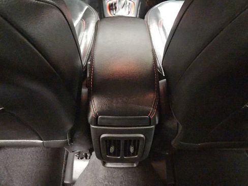 Used 2019 Jeep Compass Trailhawk AWD/4WD image 15