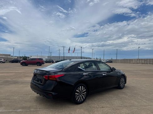 Used 2023 Nissan Altima 2.5 SV FWD image 20