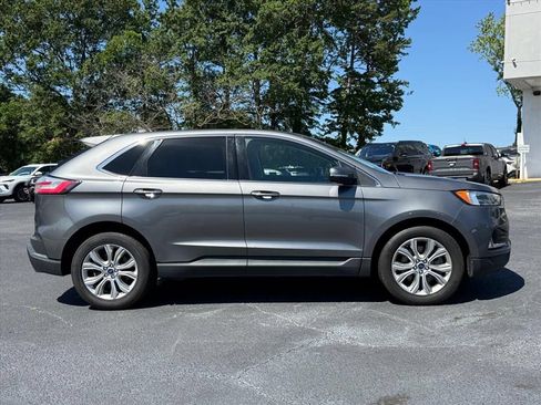 Certified 2022 Ford Edge Titanium w/ Equipment Group 301A AWD/4WD image 3