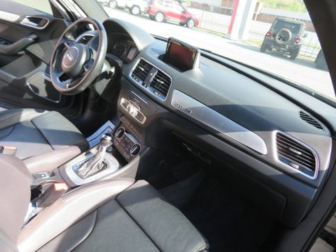 Used 2016 Audi Q3 2.0T Prestige image 21