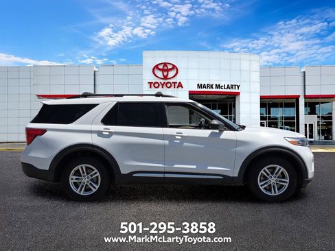 Used 2021 Ford Explorer XLT w/ Equipment Group 202A RWD image 6