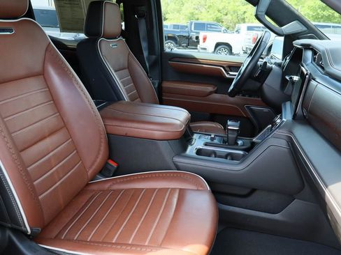 Used 2024 GMC Sierra 1500 Denali Ultimate AWD/4WD image 32