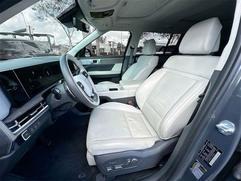 Used 2025 Hyundai Santa Fe Calligraphy image 23