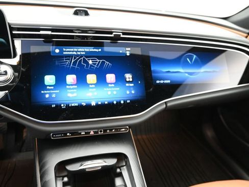 Used 2025 Mercedes-Benz E 350 Sedan image 19