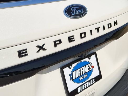 Used 2024 Ford Expedition Limited RWD image 11