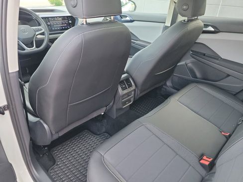 Certified 2023 Volkswagen Taos SE AWD/4WD image 34