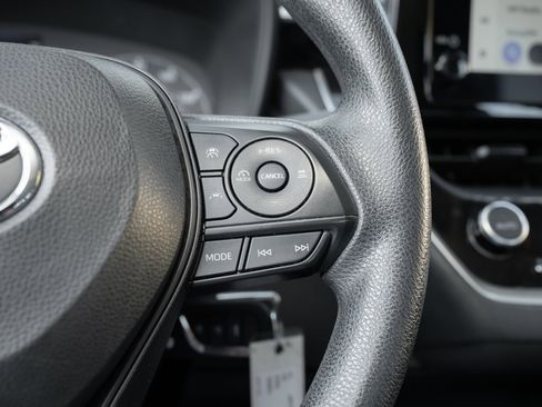 Used 2023 Toyota Corolla LE image 23