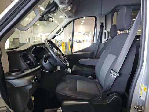 Used 2022 Ford Transit 350 XLT image 8