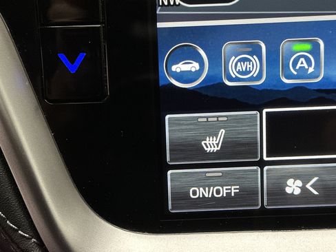 Used 2024 Subaru Outback Premium AWD/4WD image 36