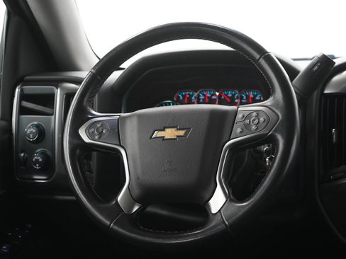 Used 2019 Chevrolet Silverado 1500 LT AWD/4WD image 17