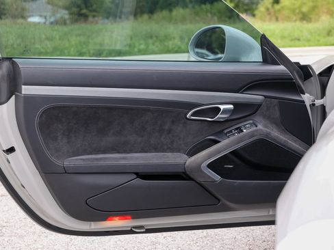 Certified 2018 Porsche 911 GT3 RWD image 31