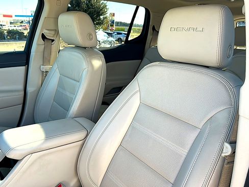 Used 2023 GMC Acadia Denali w/ Denali Ultimate Package image 14