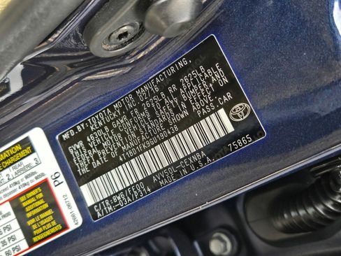 Used 2016 Toyota Camry LE image 24