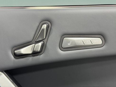 New 2026 BMW iX xDrive60 w/ M Sport Package image 22