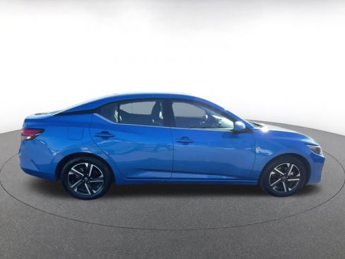 Used 2025 Nissan Sentra SV image 16