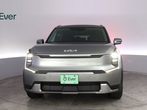 Used 2024 Kia EV9 Wind AWD/4WD image 12