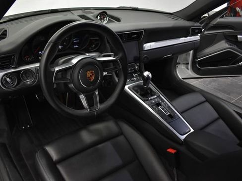 Used 2018 Porsche 911 Carrera RWD image 13