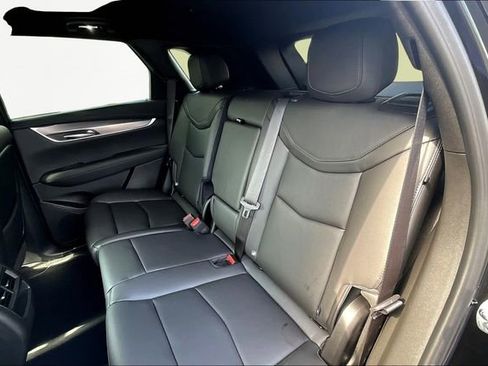 New 2025 Cadillac XT5 Luxury image 11