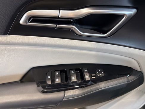 Used 2023 Kia Sportage EX image 18