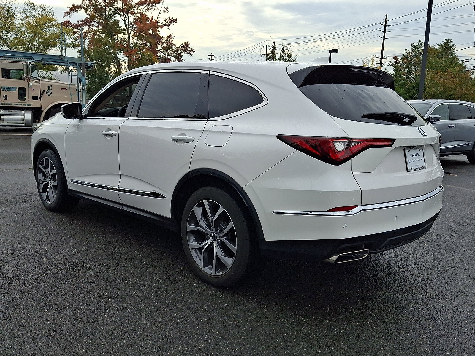 Certified 2024 Acura MDX w/ Technology Package AWD/4WD image 4