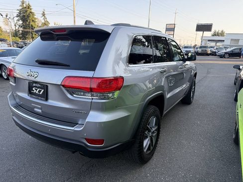 Used 2017 Jeep Grand Cherokee Limited AWD/4WD image 6
