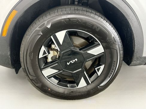 Used 2026 Kia Sportage LX AWD/4WD image 11