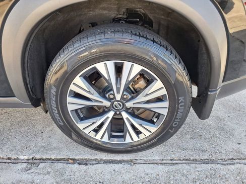 Used 2021 Nissan Rogue SV image 22