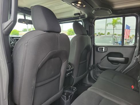 Used 2020 Jeep Wrangler Unlimited Sport AWD/4WD image 12