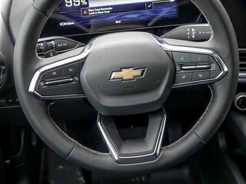 New 2026 Chevrolet Equinox EV LT image 18