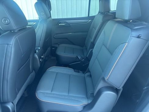 New 2026 GMC Acadia AT4 w/ Luxury Package image 10